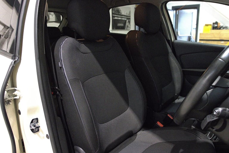 2016 Renault Captur 1.5 dCi ENERGY Dynamique S Nav Euro 6 (s/s) 5dr HATCHBACK Diesel Manual