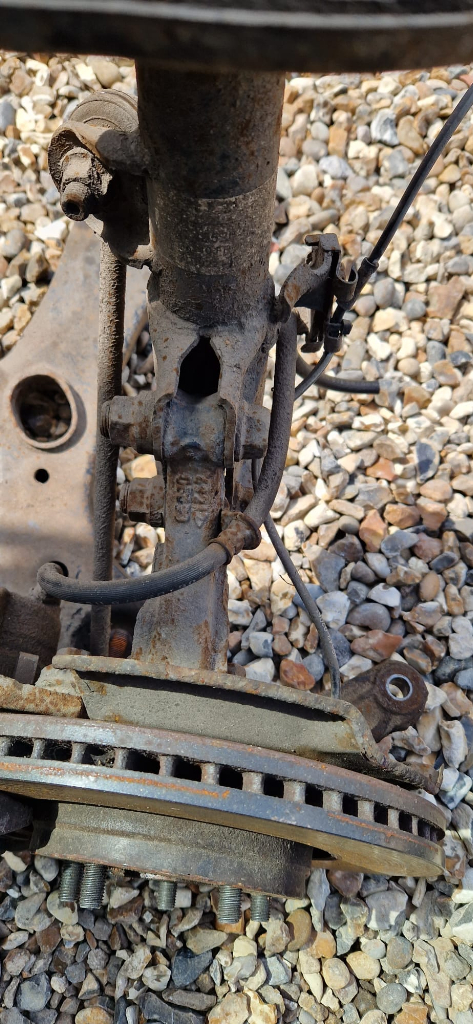 Toyota Avensis 09-15 MK3 T27 Front Passenger Side Suspension Leg O/S/F 4852005310