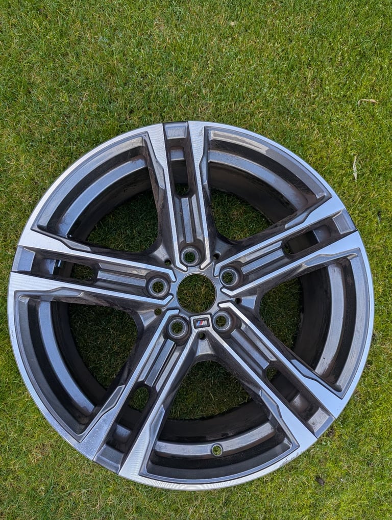 image for BMW 19&quot; M Sport Alloy Wheel Style 792M – Minor Cosmetic Damage