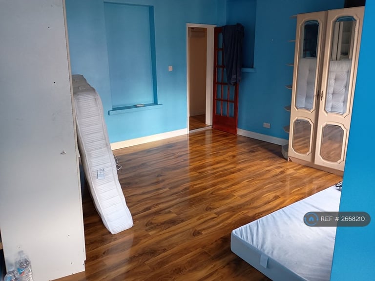 1 bedroom in Cheltenham Villas, Croydon, CR0 (#2668210)