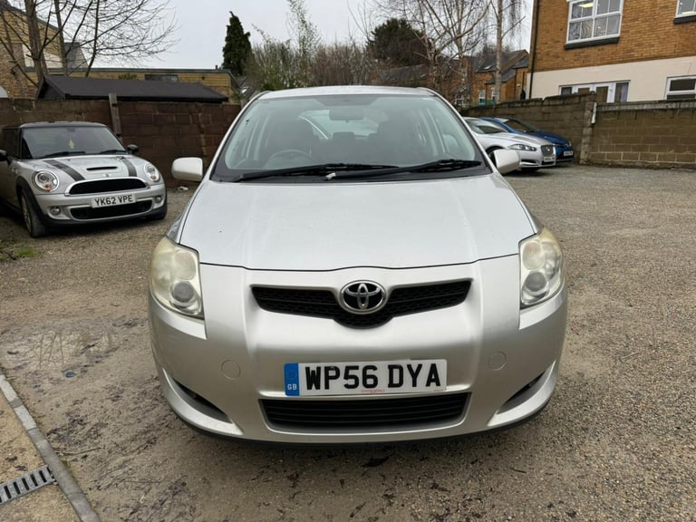 TOYOTA AURIS 1.6 VVTi TR 5dr Manual Silver