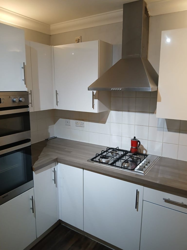 Full kitchen for sale with integrated appliances
