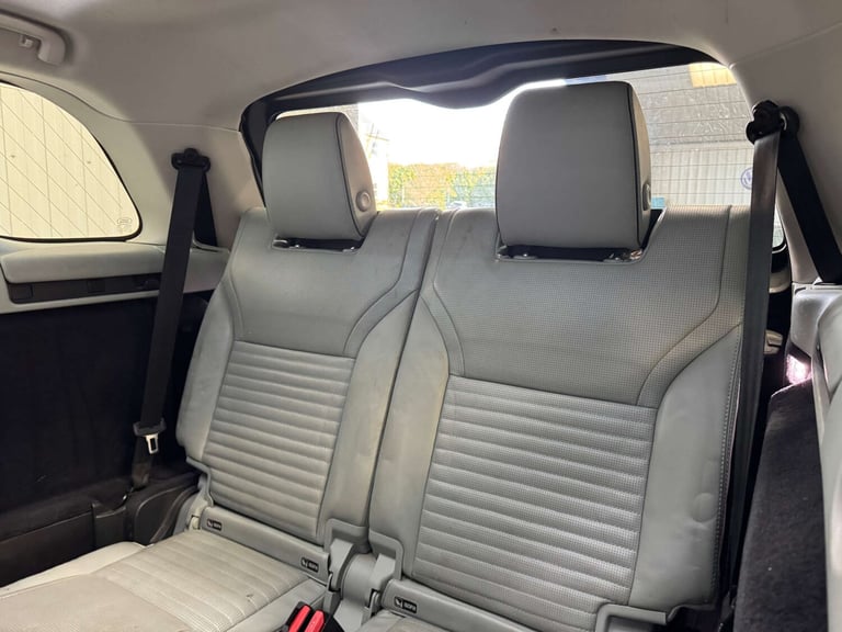 2017 Land Rover Discovery 3.0 Discovery Luxury HSE TD6 Auto 4WD 5dr SUV Diesel Automatic