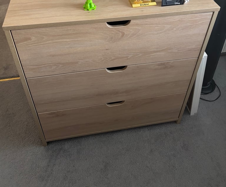 Mamas and papas chest of drawers 