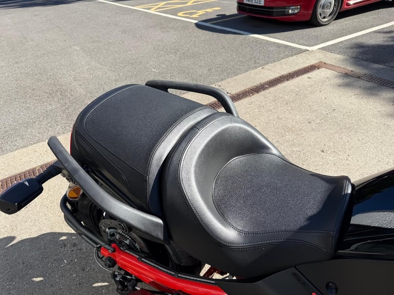 2025 Can-Am Spyder F3s 6 speed semi auto trike 