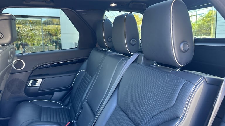 2021 Land Rover Discovery 3.0 D300 R-Dynamic HSE 5dr Auto Diesel Station Wagon Station Wagon Dies...