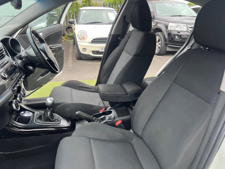 2011 Alfa Romeo Giulietta 1.4 TB MultiAir Lusso Euro 5 (s/s) 5dr HATCHBACK Petrol Manual