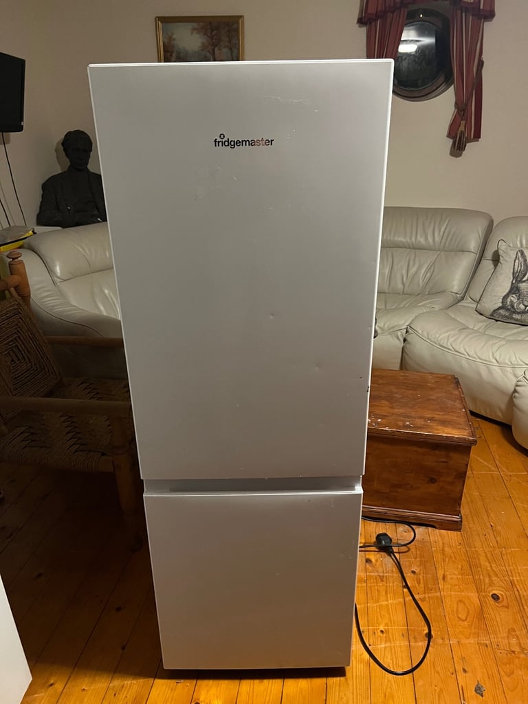 image for Fridgemaster MC50165F 178L Freestanding Fridge Freezer - White