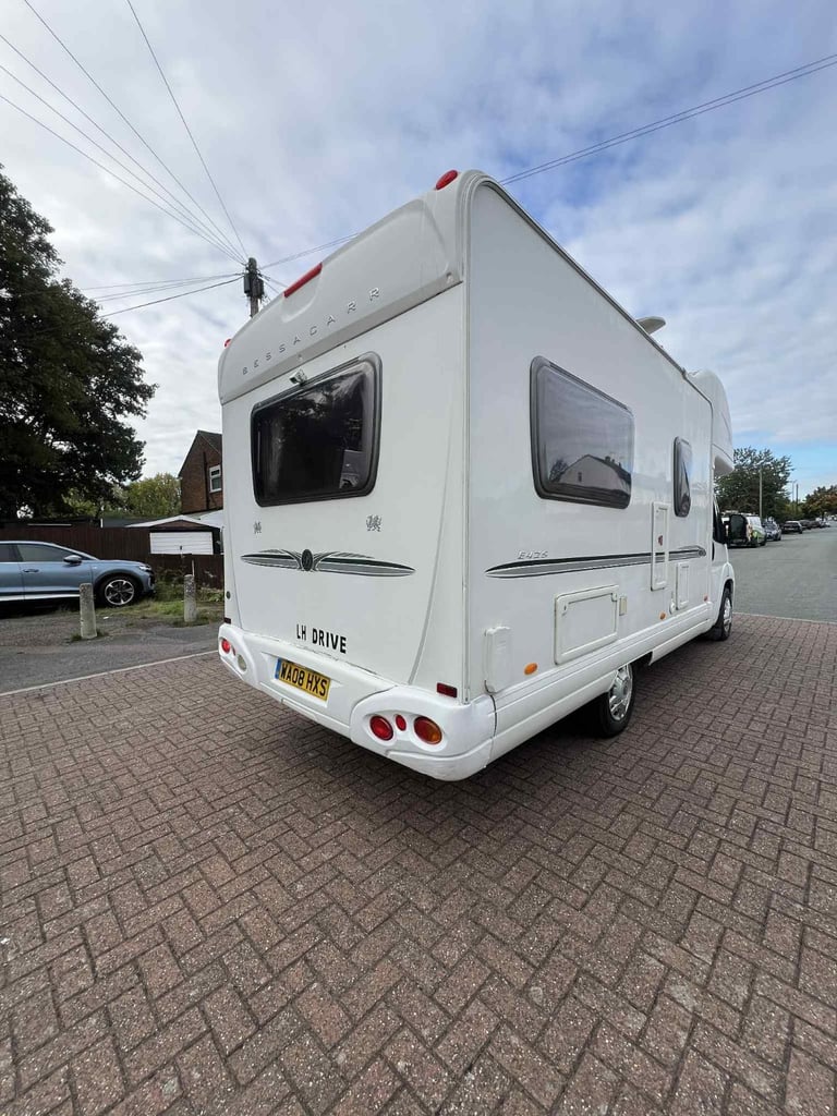 Bessiecarr e425 2008 motorhome