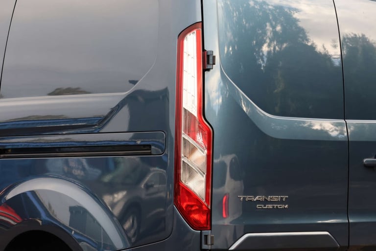 2019 Ford Transit Custom 2.0 EcoBlue 130ps Low Roof Limited Van PANEL VAN DIESEL Manual