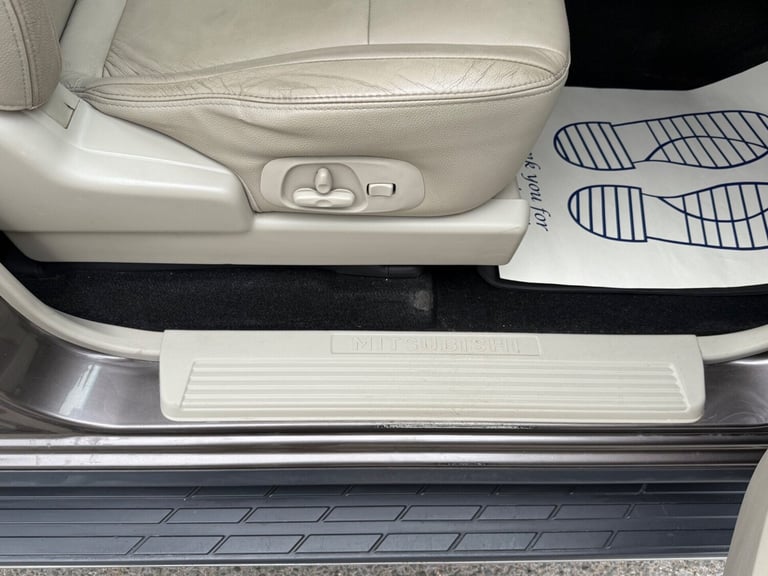 2013 Mitsubishi Shogun 3.2 DI-DC [197] SG3 5dr Auto ESTATE DIESEL Automatic