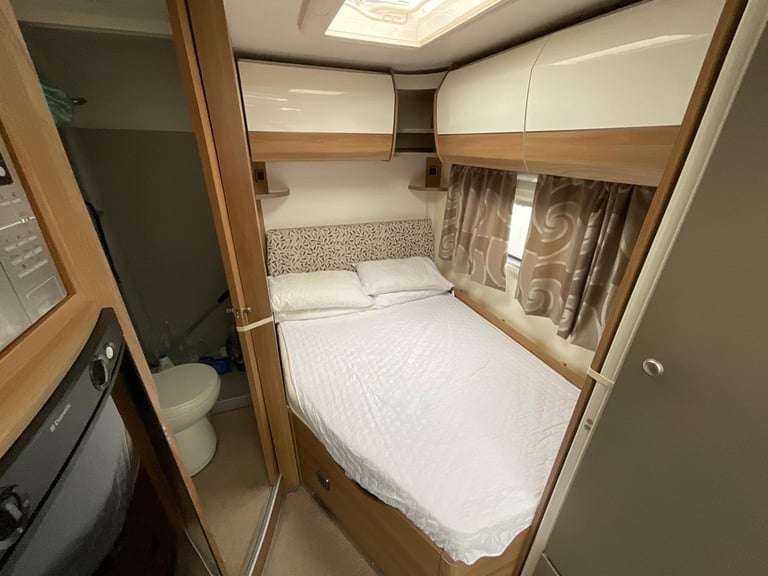 Bailey Autograph 75-2, 2017, 4 Berth, 2 Belts, Rear Fixed Bed