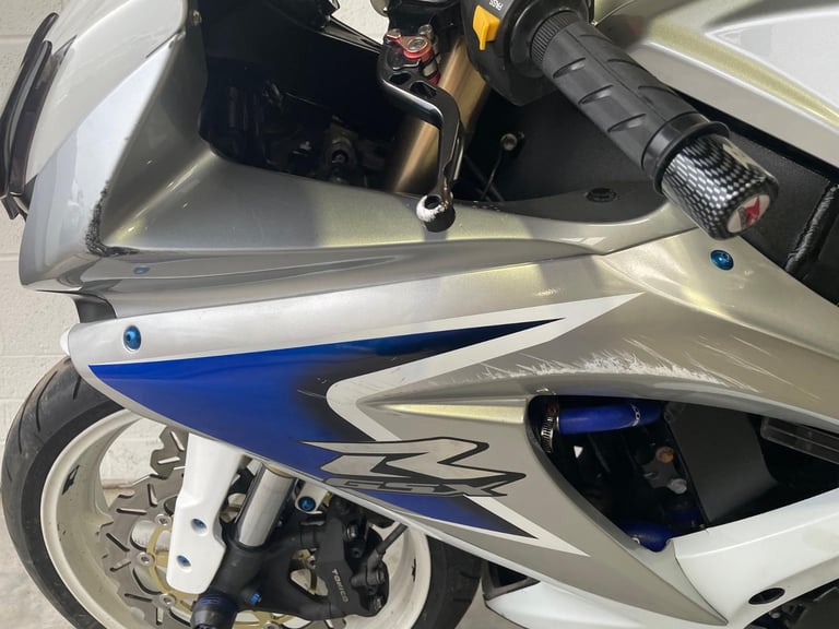 2008 - SUZUKI GSXR600 K8 - GSXR - RACE EXHAUST - USED MOTORCYCLE 