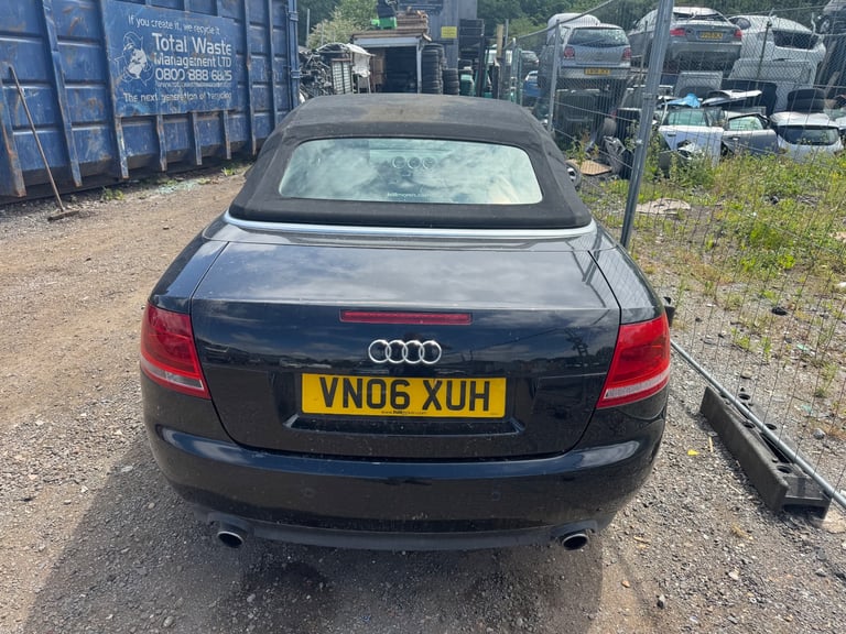 Audi A4 B7 Convertible 2.0 tfsi 2006 black BREAKING FOR PARTS 