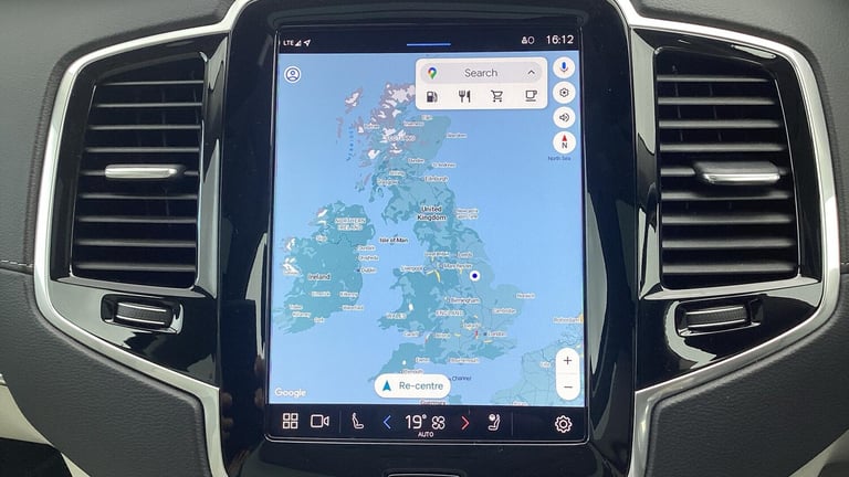 2022 Volvo XC90 Plus Dark B5 (235 hp) ESTATE Diesel/Electric Hybrid Automatic