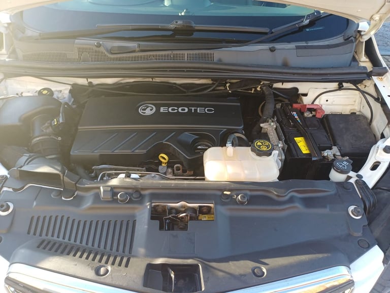 Vauxhall, MOKKA, Hatchback, 2015, Manual, 1598 (cc), 5 doors