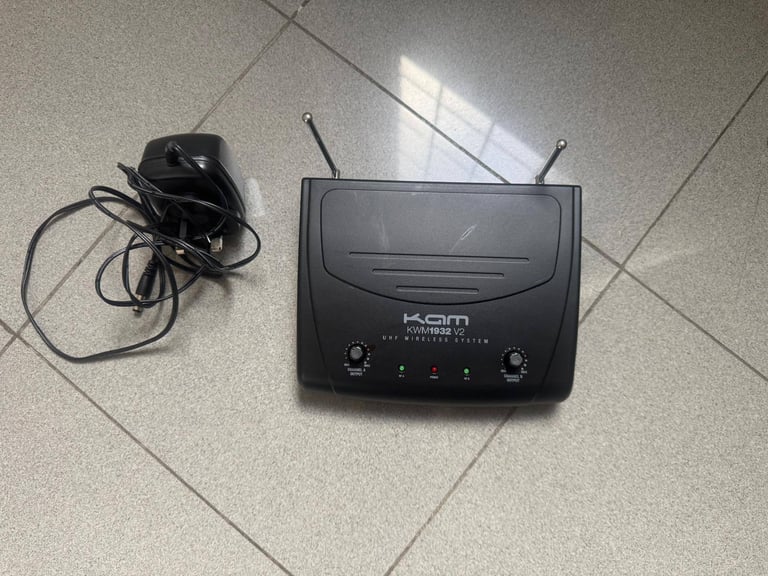 Kam KWM1932 V2 UHF Wireless Microphone System
