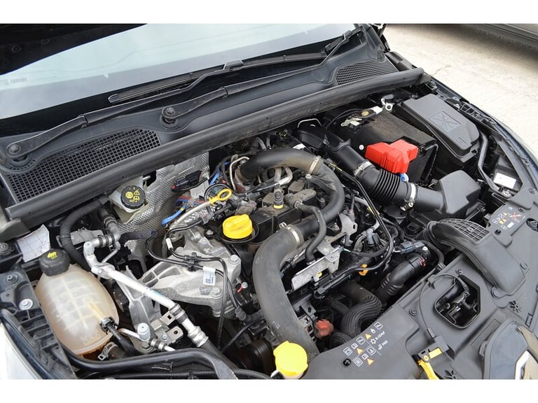 2021 Renault Clio TCe Lutecia Hatchback Petrol Manual