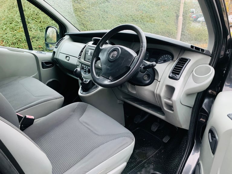 2008 2.0 Vauxhall Vivaro LWB MINIBUS COMBI VAN 152K miles MOT till 12/2023 like Trafic Primastar