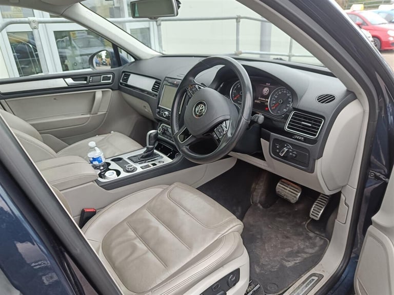 2014 Volkswagen Touareg 3.0 V6 TDI 245 R-Line 5dr Tip Auto ESTATE DIESEL Automatic