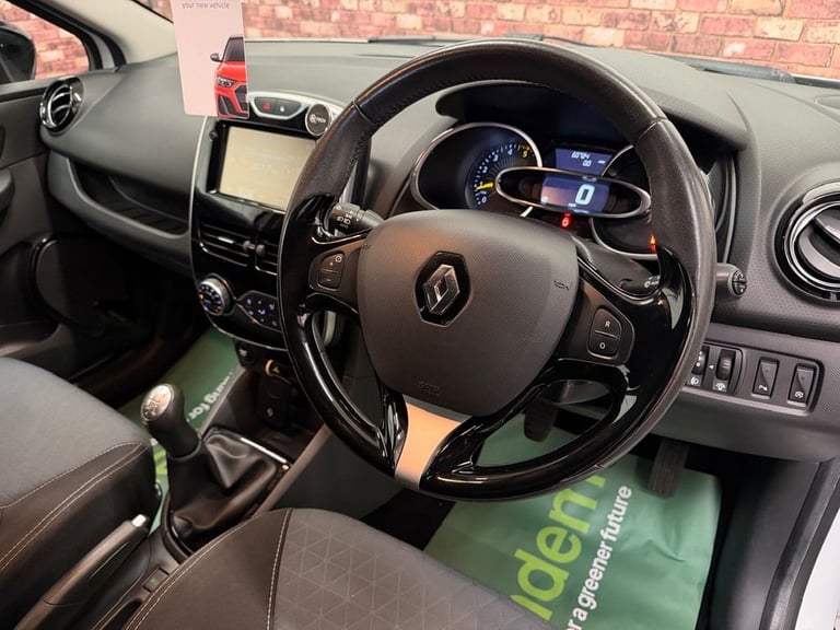 2015 Renault Clio 1.5 dCi Dynamique S Nav Hatchback 5dr Diesel Manual Euro 6 (s/s) (90 ps) Hatchb...