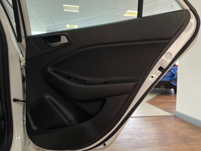 2019 Hyundai i20 1.0 T-GDi SE Hatchback 5dr Petrol Manual Euro 6 (s/s) (100 ps) Hatchback Petrol ...