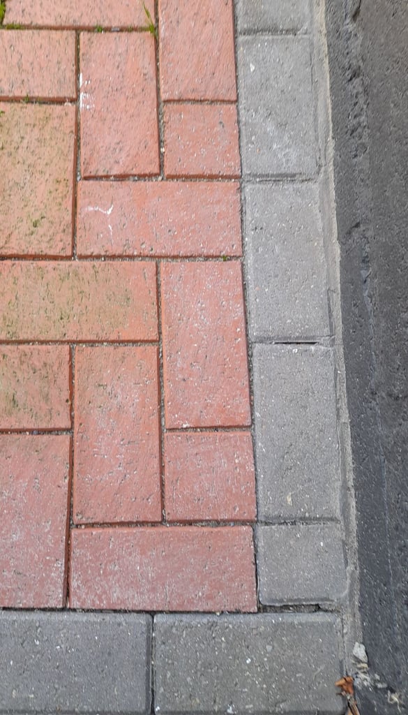 400 block paving bricks - still available 