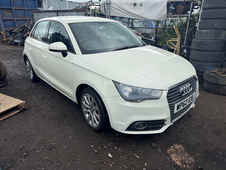 Audi a1 1.4 tfsi 2012 white BREAKING FOR PARTS 