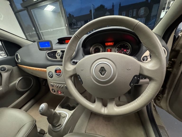 2006 06 RENAULT CLIO 1.6 VVT INITIALE HATCHBACK 5DR PETROL MANUAL (157 G/KM, 111