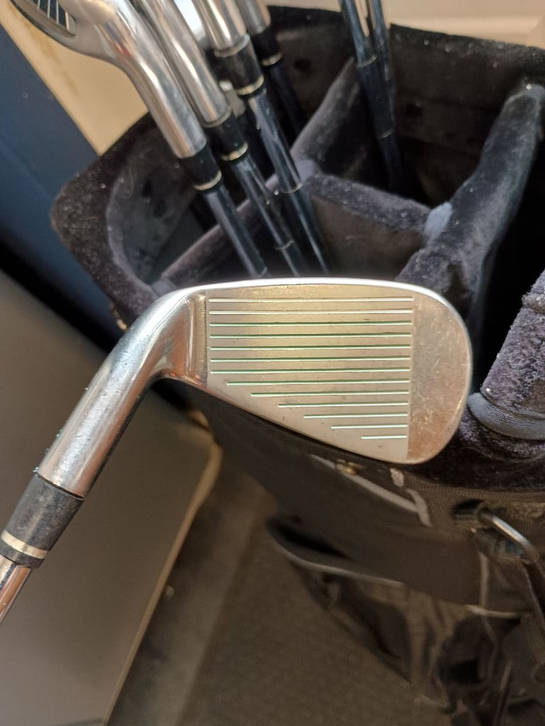 Full set of golf clubs Nike