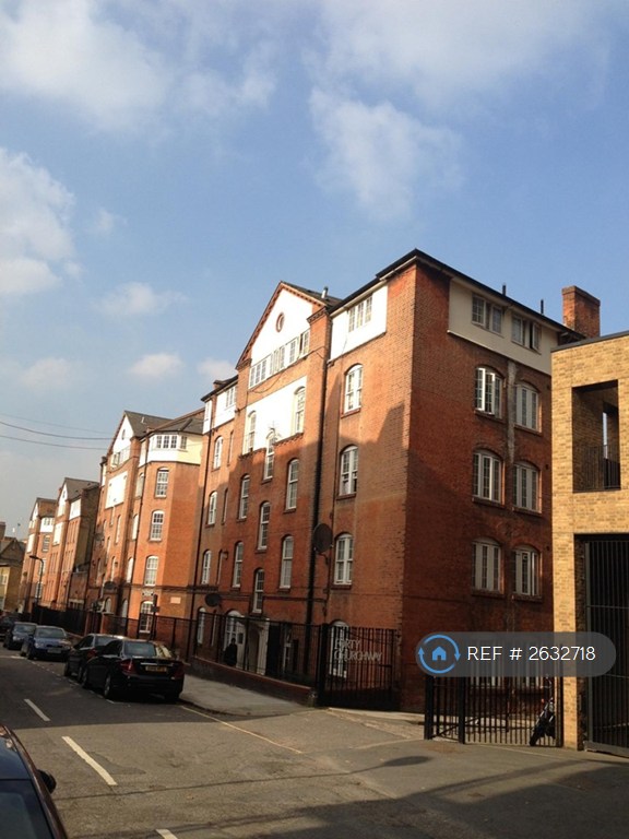 4 bedroom flat in Seymour House, London, NW1 (4 bed) (#2632718)