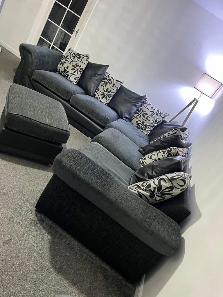 image for 5 seater corner suite and stool