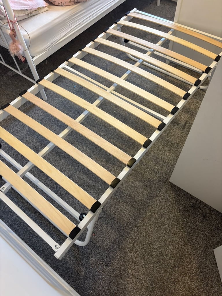Trundle bed 