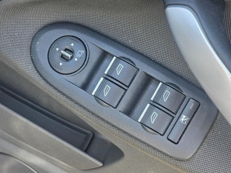 2010 Ford Kuga 2.0 TDCi Zetec 2WD Euro 4 5dr ESTATE Diesel Manual