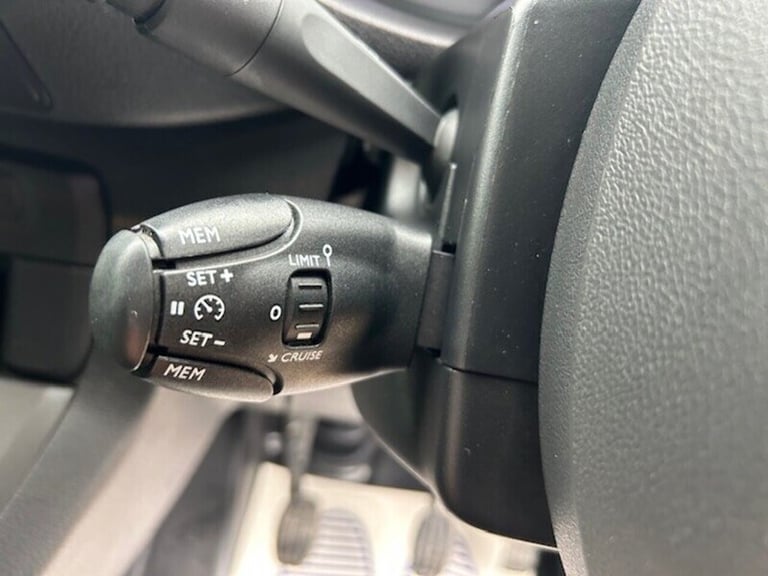 2023 Peugeot Expert 1.5BlueHDi 1000 PROFESSIONAL PREMIUM + STD SWB 100PS Medium Van Diesel Manual