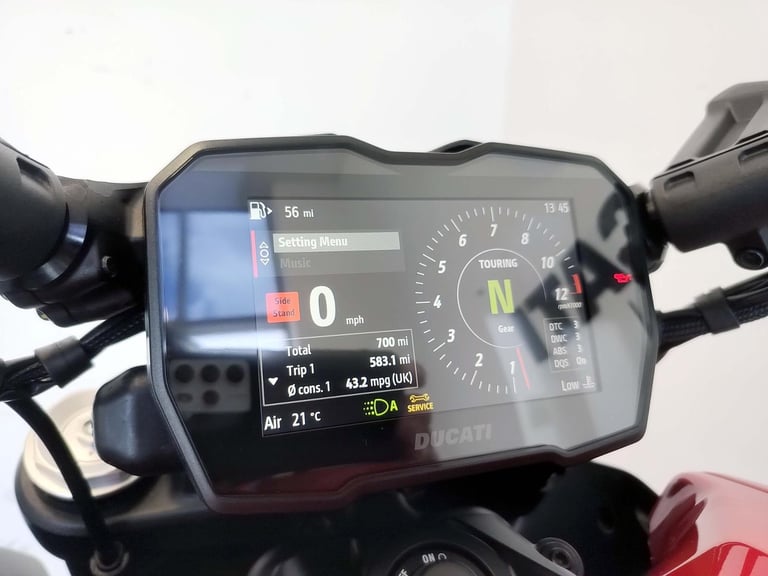 2025 Ducati Diavel V4 Red 700 Miles | £339 Dep & £339 pcm