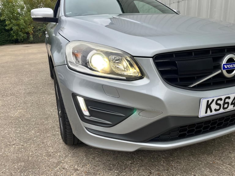 VOLVO XC60 2.0 R-Design Lux D4 (181hp) Silver Auto Diesel 2015