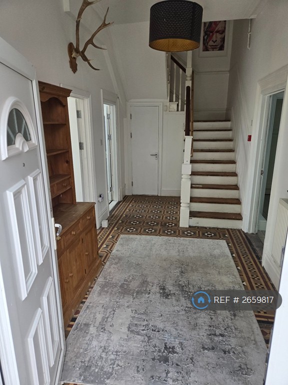 9 bedroom house in Bryn Road, Brynmill, Swansea, SA2 (9 bed) (#2659817)