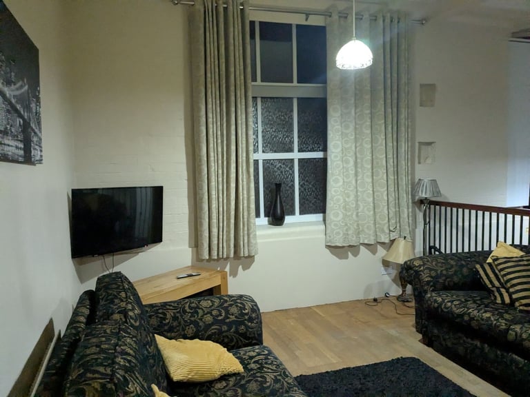 large 2 bedroom apartment 