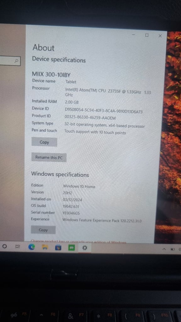 Lenovo IdeaTab Miix 300-10IBY 10.1 ", Black, Multi-touch, 2GB
