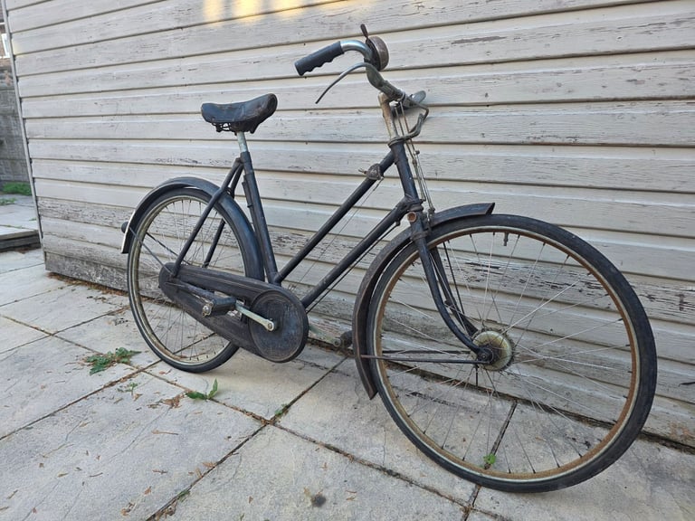 Antique/Vintage 1930s Raleigh Bycicle 
