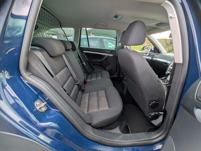 Skoda, OCTAVIA SCOUT, 4X4 Estate, 2011, Manual, 1968 (cc), 5 doors