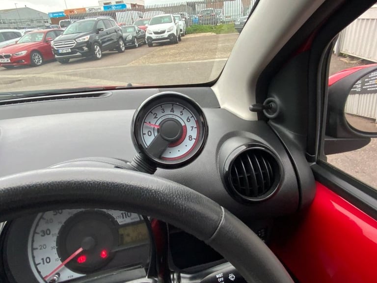 2013 Toyota AYGO 1.0 VVT-i Move Hatchback 5dr Petrol MultiMode Euro 5 (68 ps) Hatchback Petrol Au...