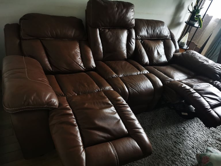 3 SEAT LEATHER SOFA