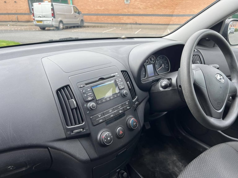 Hyundai, I30, Hatchback, 2011, Manual, 1396 (cc),5 doors - Image 8