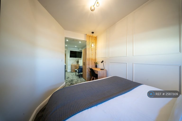 1 bedroom in Chichester Road, Portsmouth, PO2 (#2587309)
