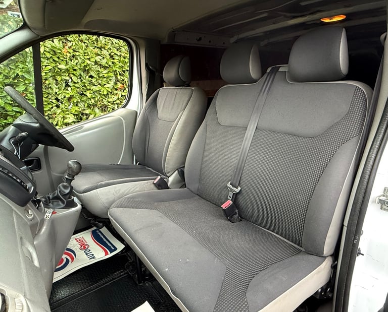 Vauxhall, VIVARO, Panel Van, 2014, Manual, 1995 (cc)