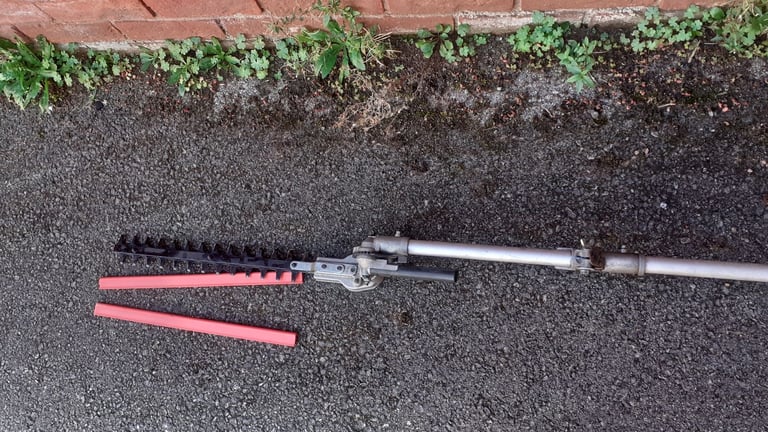 Hedgetrimmer long reach petrol G Tech 