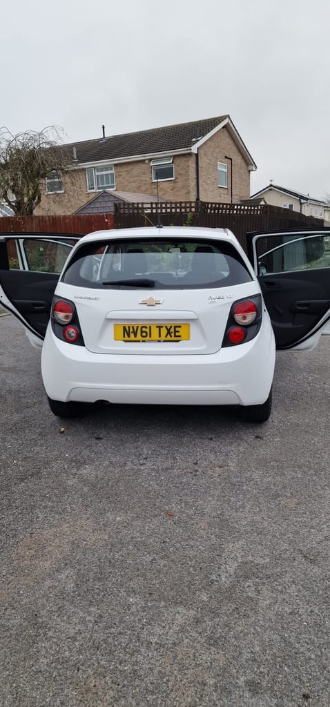 Chevrolet, AVEO, Hatchback, 2012, Manual, 1248 (cc), 5 doors