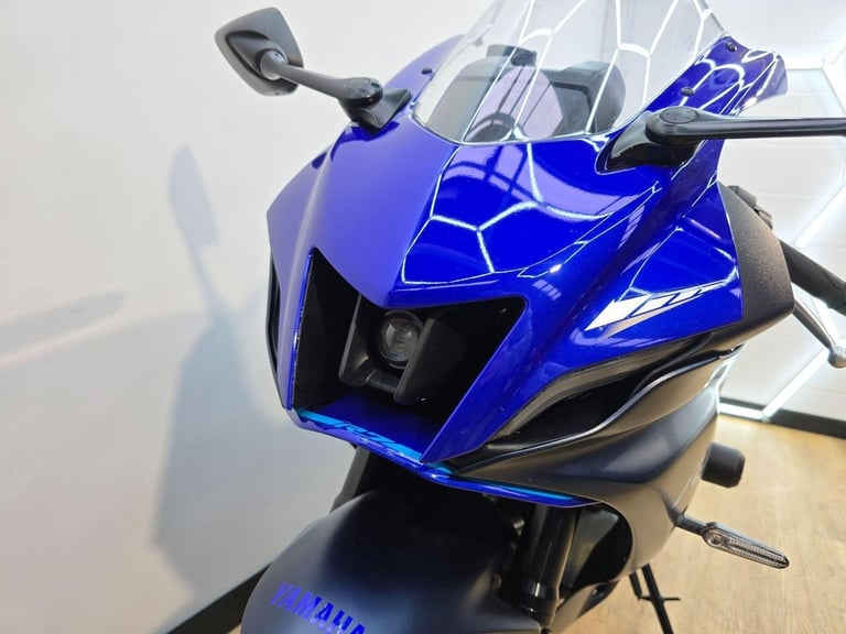 Yamaha R7 700 Blue 2022 - Low Mileage, One Owners, Full Service History, 3 Keys